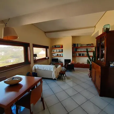 Una Vedetta Sul Mare *